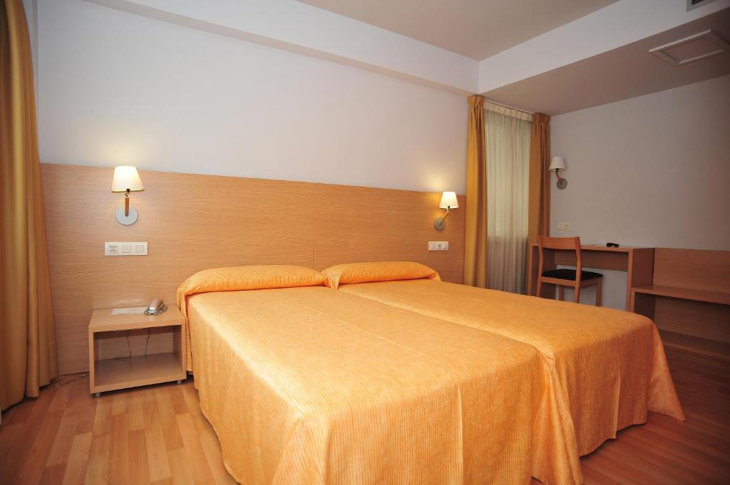 Hotel Windsor Santiago de Compostela Exterior photo
