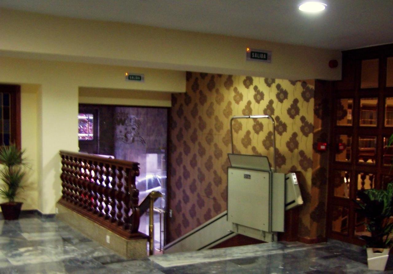 Hotel Windsor Santiago de Compostela Exterior photo
